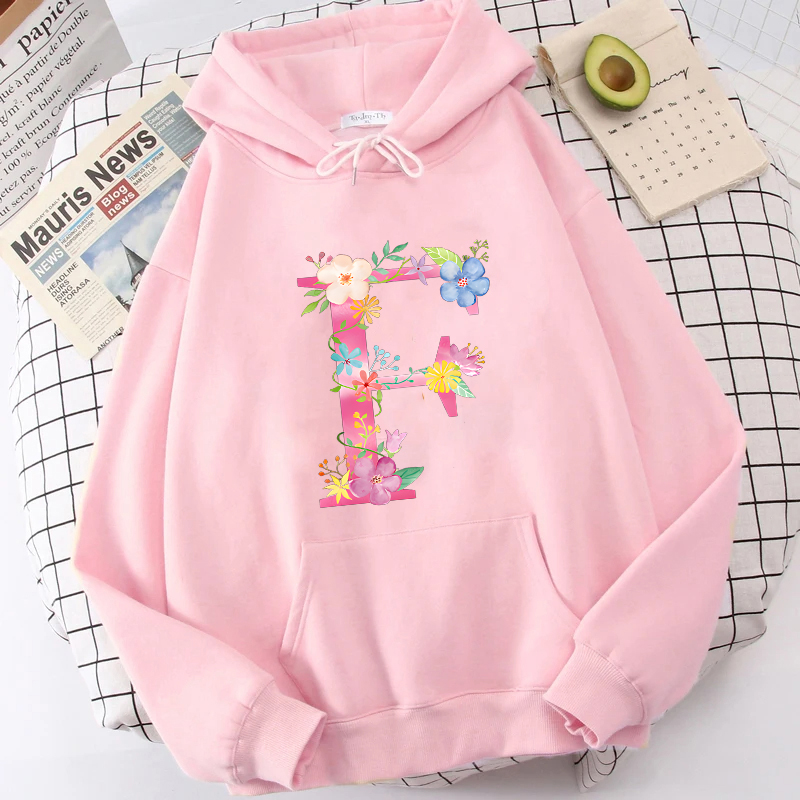 26 Alphabet A-Z Pink Flower Le - Winter Clothing Essentials For Women reseña y precio